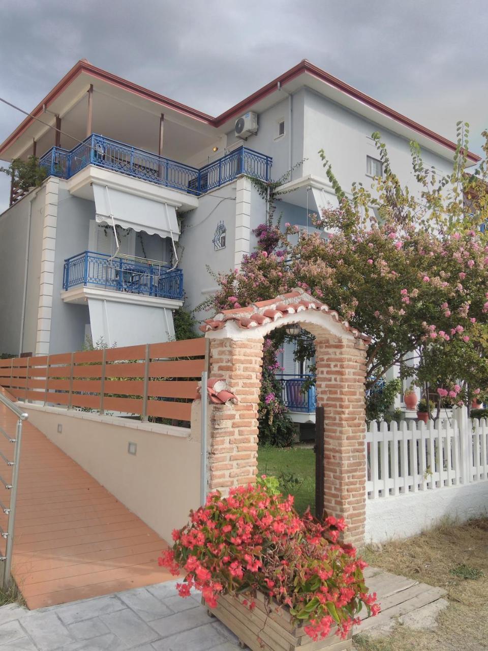 אמודיה Ionio Gastronomy Suites מראה חיצוני תמונה